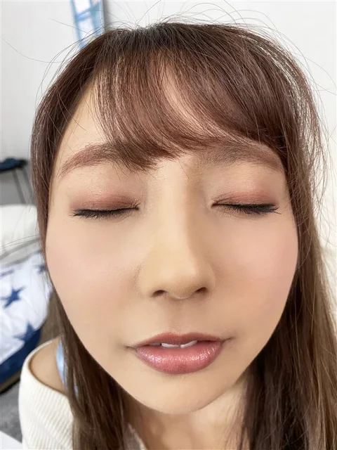 "Please Be My Boyfriend!" [Sudden Confession Of Love!!] From A Beautiful Older S*****t Who Was Longing For...Close Up Loving Sex [1 Cumshot In The Mouth, 2 Creampies In The Pussy]. Love's First Sex. Minori. gallery