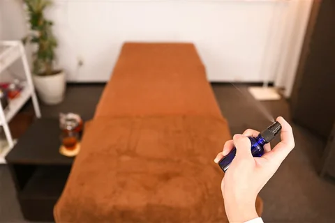 The slender, beautiful, big-breasted, and extremely cute esthetician is made to go into heat with an aphrodisiac, and her prematurely ejaculating pussy is awakened to climax orgasm! NG] Slender, beautiful, big-breasted, and extremely cute esthetic salon girl is made to have a climax orgasm by aphrodisiac and her prematurely ejaculating pussy is awakened! A beautiful girl with exploding sexual desire and a beautiful class S girl, and without telling the store, she gives me a lot of OIL, and I have a relentless [2 shots of Nakadashi] and a lot of cumshot SEX Rima Arai! gallery