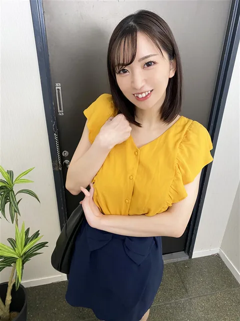 No Pants, No Bra! I've been looking forward to seeing her again, but she's got a big titty! I couldn't stand it any longer and went on a fuck frenzy all night long even though my girlfriend was there, and slept with a frustrated S-class big tits from her boyfriend. gallery