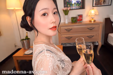 VR] Super High Definition 8K First VR Hikari Cape "It seems the last train has run out....... After the wedding party, the bride's friend, Hikari, and I had a one-night love sex! gallery