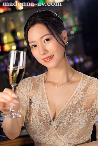 VR] Super High Definition 8K First VR Hikari Cape "It seems the last train has run out....... After the wedding party, the bride's friend, Hikari, and I had a one-night love sex! gallery
