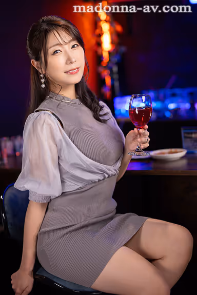 【VR】初VR三比菜々美 「終電、なくなっちゃったみたいですね…。」 結婚式の二次会終わり 新婦の友人・菜々美さんと まさかのワンナイトラブSEX 超高画質8K gallery