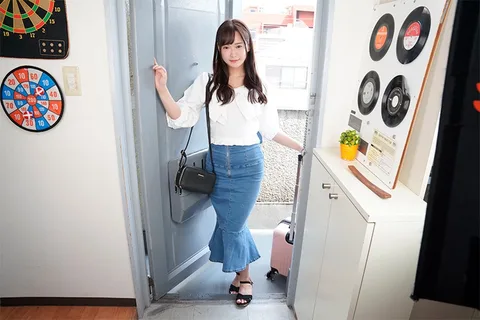 My Cousin Came To Tokyo To Look For An Apartment Because She Got A Job Up Here, And She Stayed Over At My Place Narumi Hirose gallery