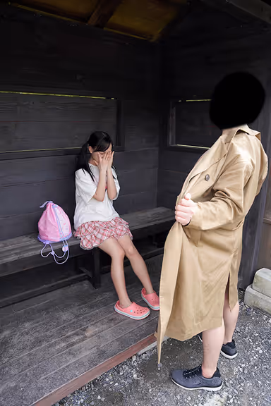 [VR] I'm A Pervy Old Man VR, Teasing Girls In Country Town gallery