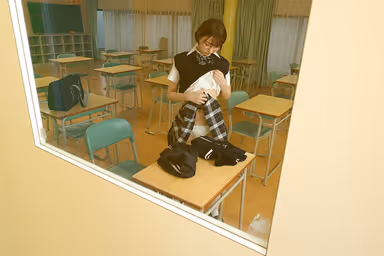 VR] [8K VR] The more serious and mature girls with glasses are actually educated girls with high erotic deviation who masturbate with boys in class! Yui gallery