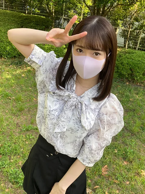 Freestyle VR] [Freestyle VR] Salty x P-activated Girl x 20-Year-Old College Student Mizuki x Intense Pissing x 4 Shots of Nakadashi gallery