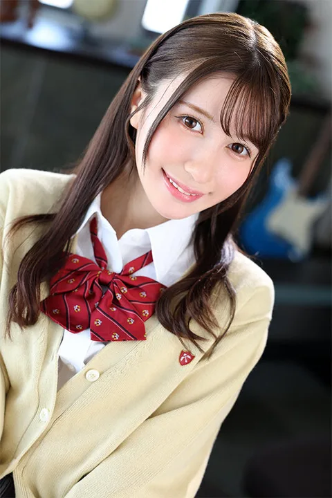 My girlfriend is a beautiful student-quarter girl She promised not to have physical relations with me until she graduates, and after the graduation ceremony... Noah Mizuki gallery