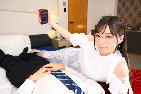 When I wake up, a face I know peeks in from close up in a room I don't know. ...... A junior student with serious looks and sober glasses seduces me at the hotel with a woman's expression I've never seen before... Fully degraded Nakadashi intercourse Kasumi Matsumaru gallery