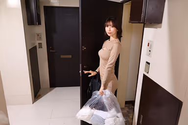 8K VR] If the too-beautiful neighbor wife who seduces you every morning by showing you her pinned-up nipples told you in a whisper voice to "kiss me," you would do it, wouldn't you? The face that comes at you in a whisper. W affair with Sumire Kurokawa, stealing her husband's eyes. gallery