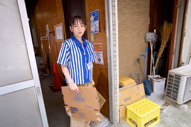 VR] [8K] Midsummer Rural Convenience Store Alongside a Side Road Where I Had Sweaty Sex with a Local Fuck-Friend I've Been Friends With for 10 Years During a Break from Convenience Store Work, Selfishly Nuki-Nuki-Time Monkey-like Sex Instead of a Love Hotel. Mei Nishimoto gallery