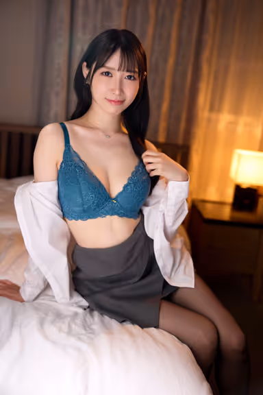 Rio Asaoki, a senior who kneads my 3cm neck and seduces me for a Nakadashi (Nakadashi Nakadashi is a Japanese word for "Nakadashi"). gallery