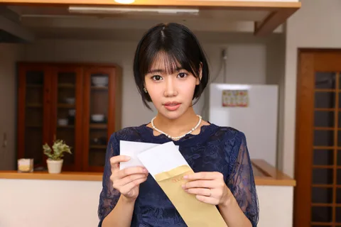 Minami Umeda, a young woman who has been in love with her father-in-law, is now a mother of two. Minami Umeda gallery