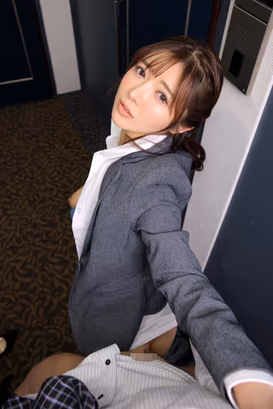 【VR】【8K】同居している兄夫婦の義姉と、家庭内不倫していて隙を見つけてはエッチして時短中出ししてます。 善場まみ gallery