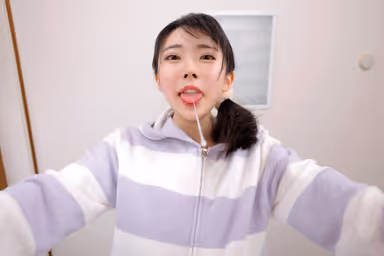 【VR】【8K】「あなたは私のモノ♪」独占欲も性欲も強め舐め好き年上彼女に、顔中体中を熱舌でねっとりマーキングされ、耳元に囁き淫語で脳みそ溶かされ中出しおねだりされても断れない。「好き◆好き◆」皆月ひかる gallery