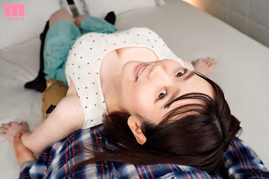 VR] Highest 8K Quality Image x Strongest Divine Breasts When I woke up in the morning, I saw Sakura Mizuto in front of me and I crossed the line even though my girlfriend was there.... gallery