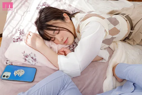 College Students' (Winter) Vacation is Too Long... They Make Out and Love and Fuck! It's so warm when we get snuggled up together." Current college student Shiki Hakuto 8KVR SPECIAL! gallery