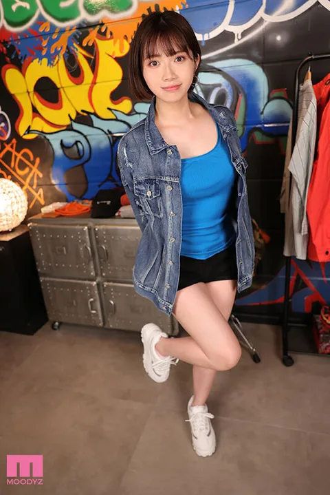 "Which do you like better, Ishihara with clothes on or Ishihara without clothes on?" When I started working part-time at a vintage clothing store... my senior was unexpectedly an Ishihara hopeful! gallery