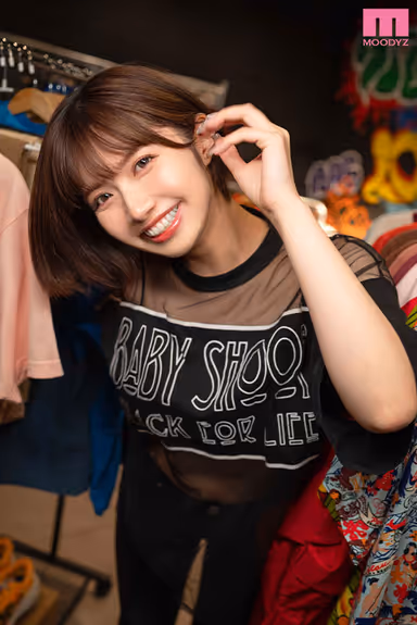 [VR] "Which do you like better, Ishihara with clothes on or Ishihara without clothes on?" When I started working part-time at a vintage clothing store... my senior was unexpectedly an Ishihara hopeful! gallery