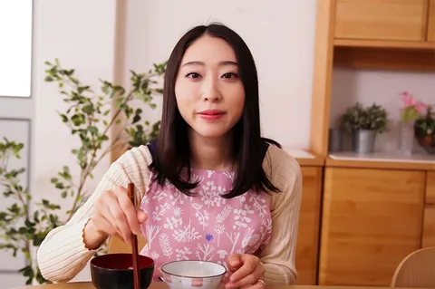 I Am Using a "Certain Method" To Get Men - VR Sayu Sahara gallery