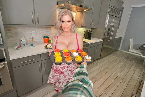 Casca Akashova eats all your frosting gallery