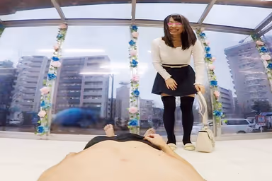 DEEP’SVR MM号 素人女子大生が顔面騎乗クンニ体験/SEXのハードルが異常に低い世界 gallery