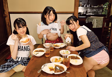 Hunter 義妹が友達を呼んで我が家でお泊まり会VR/彼女と一緒に行ったエステでカップル同時NTR！ gallery