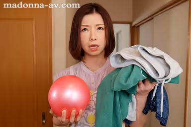 Madonna Rinriko, the mother-in-law, is a "one-day all-you-can-do ticket" VR! / Stress relieving molestation VR of a frustrated wife who thoroughly disciplines a bad boy in the neighborhood while lecturing him from a superior perspective! gallery