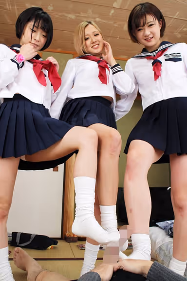 [VR] My Female S******s Came To My House And Attacked Me In A Reverse R**e A*****t And Made Me Cum Over And Over Again Yurina Amaki Yu Ayano Asumi Mori gallery
