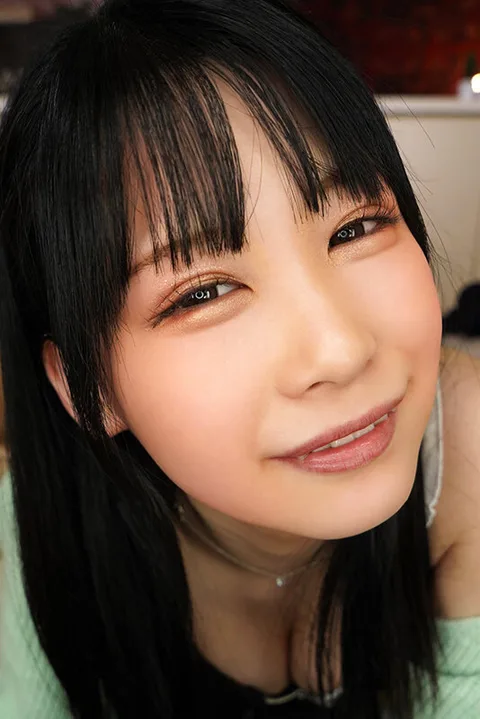 After Missing the Last Train, a Female Friend with Kansai Dialect Came to My Room in a Muddy Condition - Himari Aizuki [8K gallery