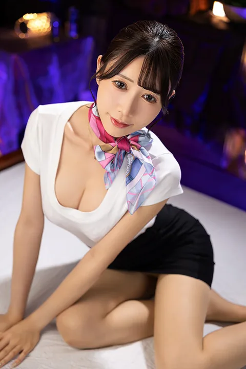 押しに弱そうなエスティシャンに欲しがるまで勃起チンポを擦ったらナマで挿入できるのか？ やめてくださいと言いながらマン汁垂れ流し下品なスパイダー騎乗位を披露して大きな声が出そうになるのを密着声ガマン 朝倉ゆら【8K】 gallery