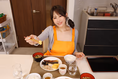 【VR】Kcup爆乳とパイパンオマンコでいつでも精子を搾り取る！ 愛情＆性欲過多な美人痴女妻 二羽紗愛【8K】 gallery
