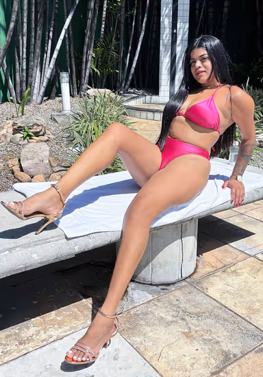 Curvy Latina gallery