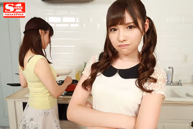 [VR] My Girlfriend's Little Stepsister Suddenly Starts Acting Like A Baby As Soon As We're Alone!! She's Usually A Stuck-Up Girl Who Loves Her Big Sister, But She's Secretly A Dirty Girl Who Tries To Seduce Me Behind Her Stepsisters Back, VR!! Arina Hashimoto gallery