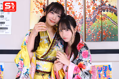 【VR】出張先の方言コンカフェで東北美人と意気投合 田舎の冬はセックスしかヤルことなくて きめ細かい美肌でぬくぬく超密着サンドイッチ逆3P 明日葉みつは 村上悠華 gallery