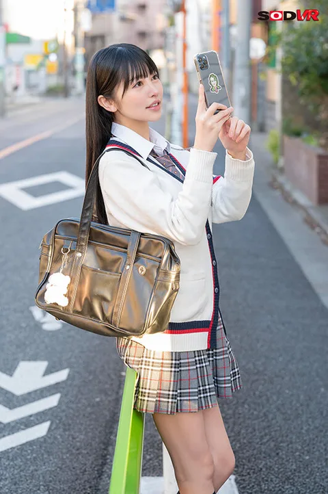 VR】【Tracking Perspective】Hinako-chan, a Sassy and Hot Female Student, Forces Her Way Into School VR gallery