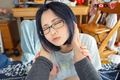 When she returns home for the first time in several years, she finds that her sister-in-law, who is in her twenties, is still a mourning woman who calls herself a domestic helper (NEET). She is still a mourning woman, and she is still a housekeeper! Rui (29) Rui Otokoto gallery