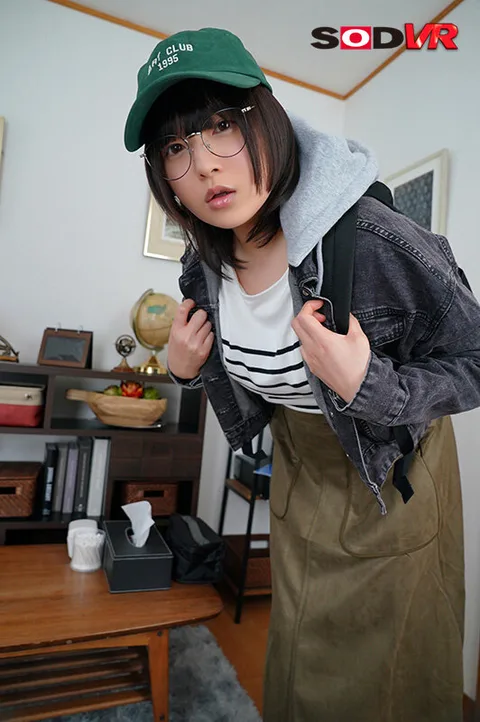 I am a bum who borrows money from a very plain childhood friend to go to the sex industry. I'm a bum who borrows money from a very plain childhood friend to go to the sex trade. I suddenly came out to him. gallery