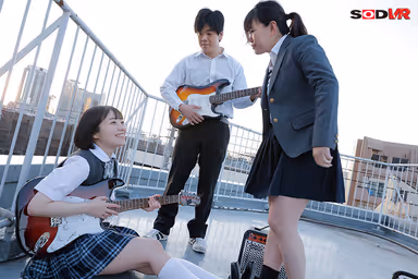 VR] A student of the light music club where I am an advisor confesses to me, "I've always had a crush on you, Sensei..." Miko Kojima gets kissed and fucked in an empty clubroom in the middle of summer by Miko, who has become a beggarly kisser. gallery