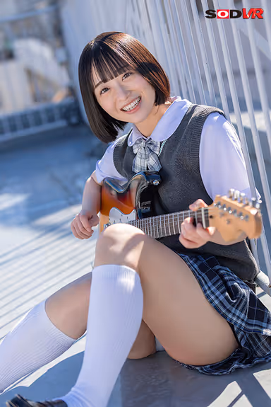 VR] A student of the light music club where I am an advisor confesses to me, "I've always had a crush on you, Sensei..." Miko Kojima gets kissed and fucked in an empty clubroom in the middle of summer by Miko, who has become a beggarly kisser. gallery