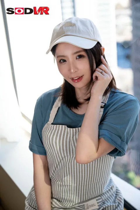 Wearable VRMarried couple's café is run by a child-faced wife who escapes from the café and devours pleasure in the daytime. The short time before she takes off her apron, they have a secret meeting covered in kisses. Sara (29) Sara Kobayashi gallery