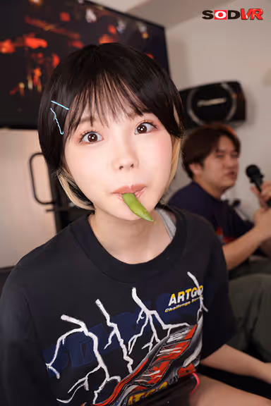 VR] Ichika, the best girl in bijou, had doggy sex with everyone in the circle who was drunk and sleeping at karaoke so they wouldn't find out... #Boyish #KaraokeSex Ichika Matsumoto gallery