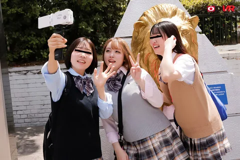 VR】【8K Real Perspective】Suzu, a Schoolgirl on a School Trip to Tokyo for the First Time, is Kidnapped and Forced to Die in a Wagon Car. gallery