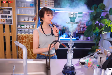 VR] [8K] Jun is a slightly naughty sister who works at a shisha shop. She has a whimsical personality and is ready to pull out of the water depending on her mood. Jun Suehiro gallery