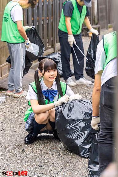 VR] [8K] [High Quality Tracking Perspective] Capturing and whoring a girl with a beautiful heart who participates in local trash pickup on her day off. gallery