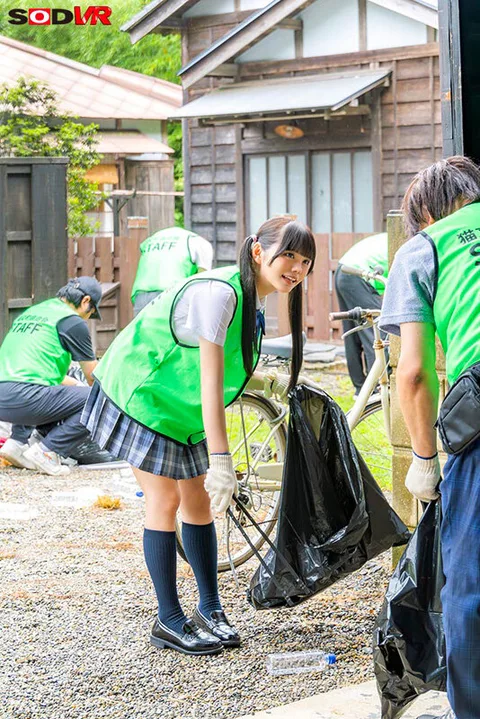 Capturing and whoring a girl with a beautiful heart who participates in local trash pickup on her day off. gallery