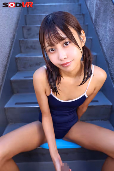 8K] [VR] [8K] A young girl who is in love with her classmate and her classmate who is in love with her, and they get out of pool class and kiss each other, feeling their cute little faces up close, with wet hair and wet bodies, and they kiss each other. Natsuno Chinami gallery