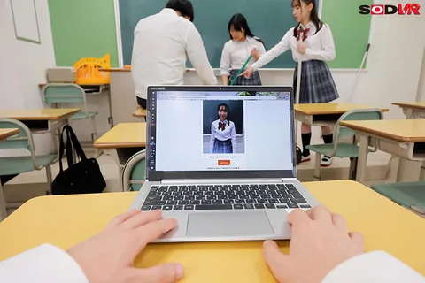 A Human Being Becomes a Doll? After ordering, the chairperson of the committee suddenly disappeared and arrived at my house as a doll in a box Rina Masako gallery