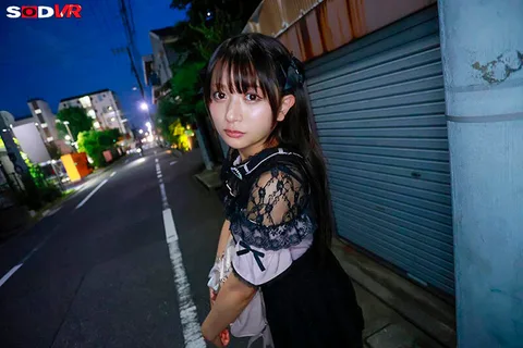 A runaway girl who was picked up on the side of the road is begging for Nakadashi while crying to be served to her. gallery