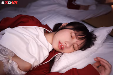 VR] [8K] On the Night of a School Trip... A Classmate with Sober Glasses Sneaks Under the Bedclothes and Forcibly Gets Fucked at Night She resists, but the piston is so close to her that she is soaking wet and has a pleasure-filled intercourse with Hinako Matsui! gallery