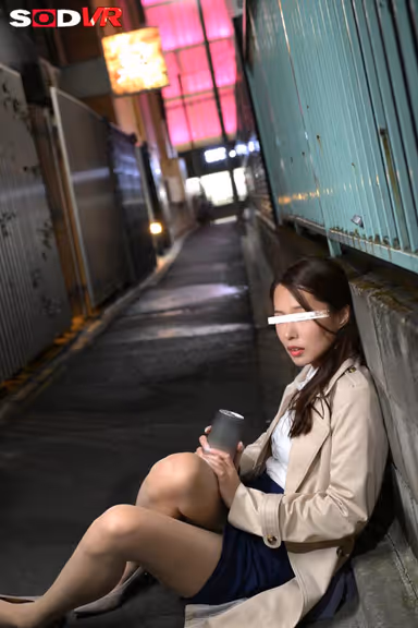 【VR】【8K】春の飲み会シーズン到来！深夜の繁華街で泥●ヤリマンOL発見！！介抱するふりして連れ込みレ×プ！！！ gallery